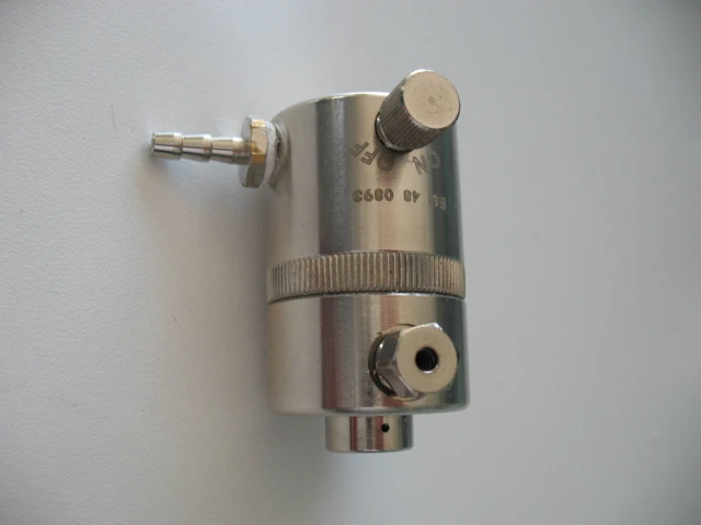 CO240 - PISTON PRESSURE REDUCER FOR DISPOSABLE CYLINDER THREAD 10X1